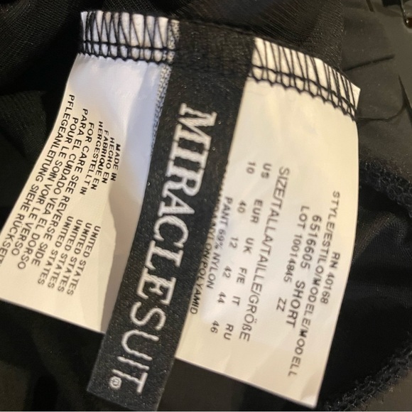 NWT Miraclesuit Women's Classic Black Swim Shorts - Picture 5 of 5